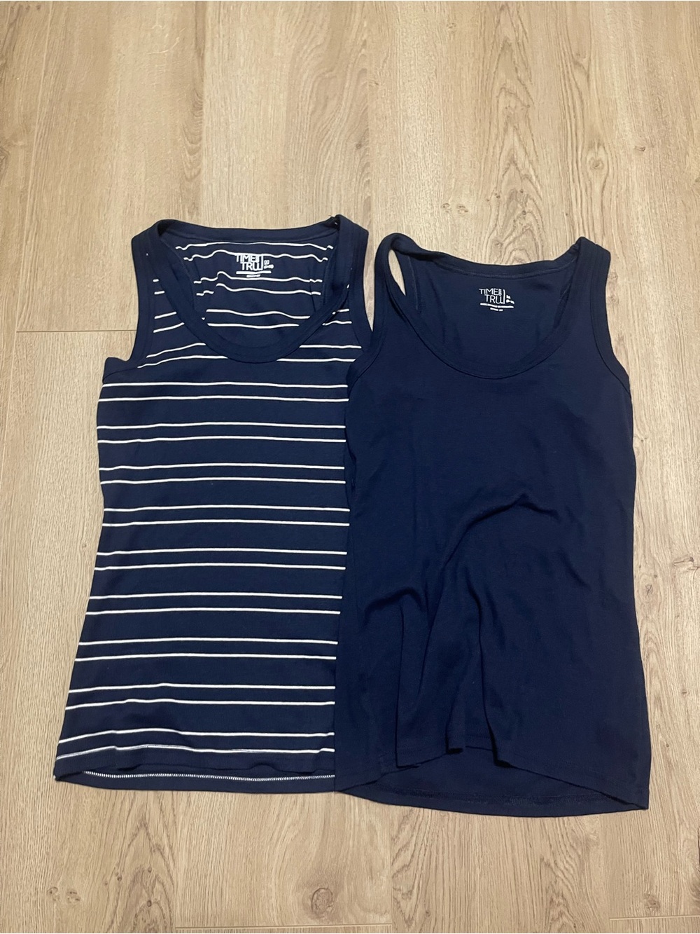 Time & Tru Navy & White Tank Top Duo (M)